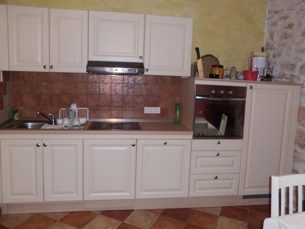 Apartment Elda بيتريتْشاني الغرفة الصورة